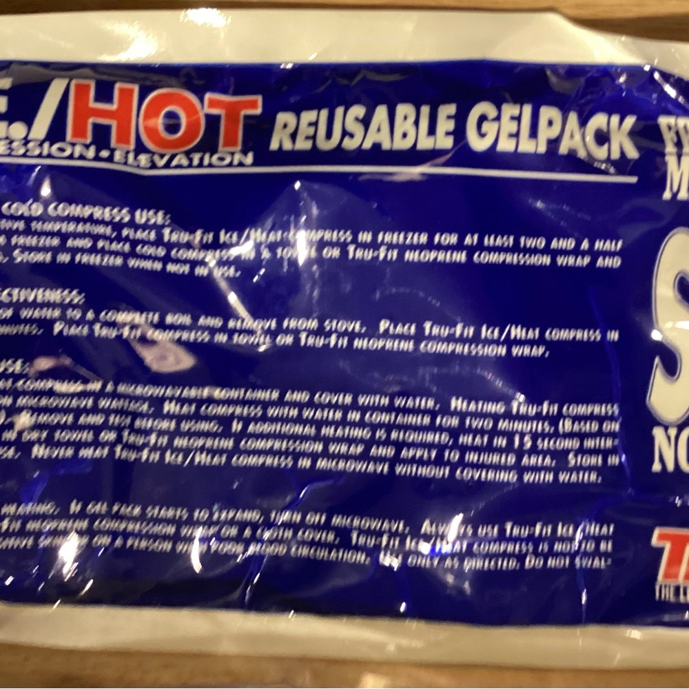 Blue Neoprene Shoulder Wrap with reusable gel pack like new - Picture 9 of 9